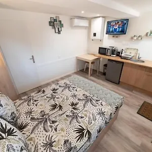 Studio Proche De Lyon Appartement Meyzieu
